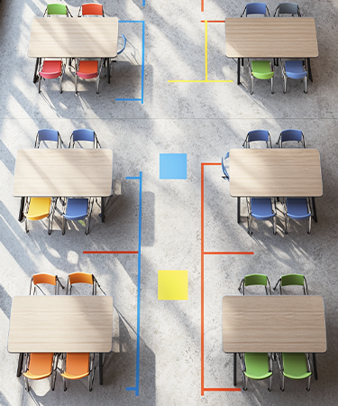 Design d'une salle de cours dans un institut ou une école de santé, avec un aménagement au sol optimisé pour favoriser l'apprentissage interactif, la collaboration et l'utilisation de matériels pédagogiques.